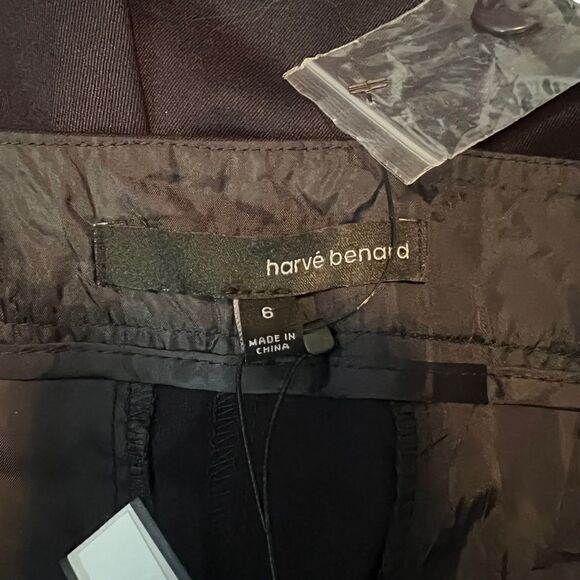 NWT! Harvé Bernard navy basic shorts. Size 6 - Picture 3 of 9